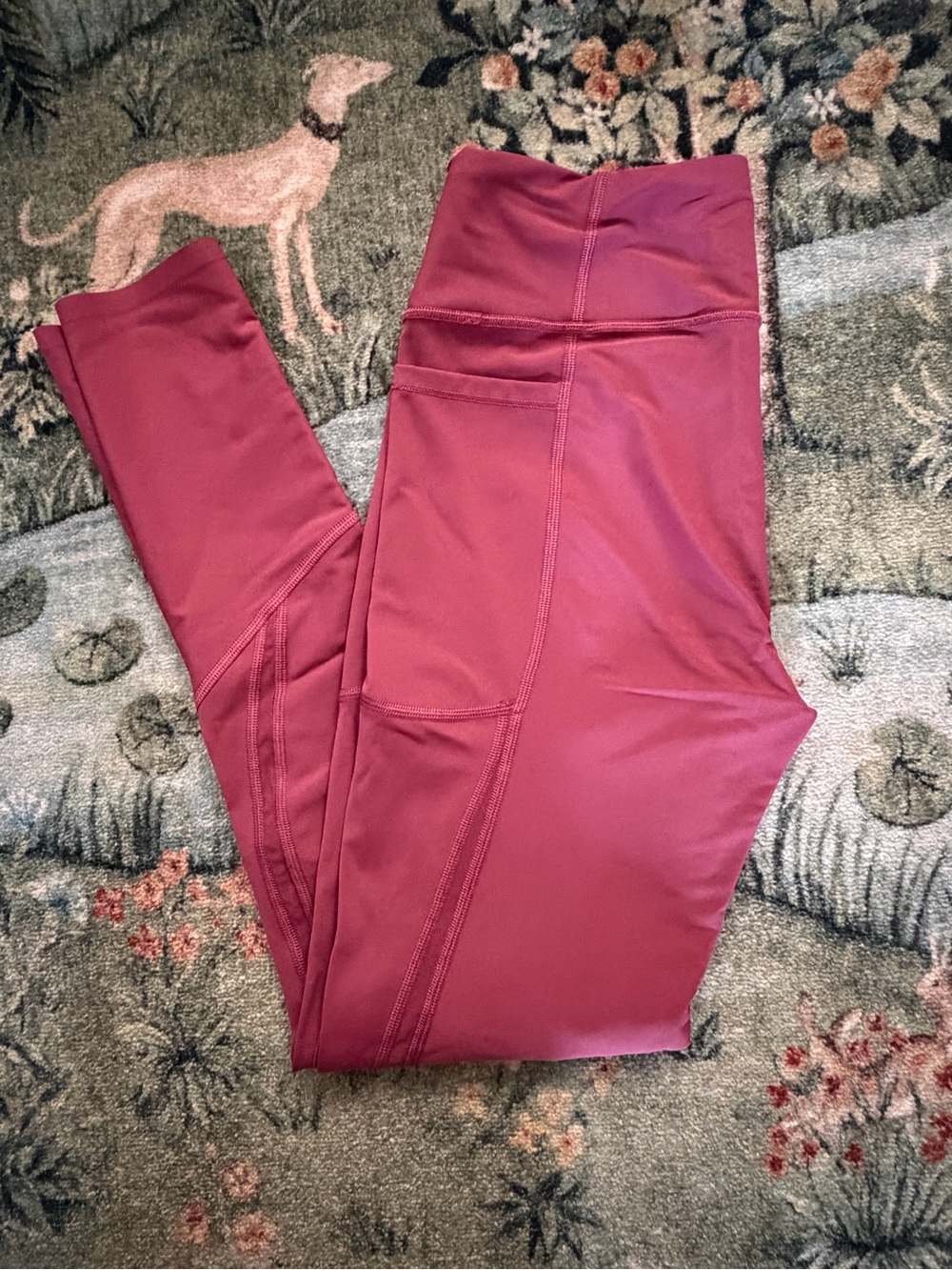 Victorias Secret Sport Legging Size Medium plum/cranberry color